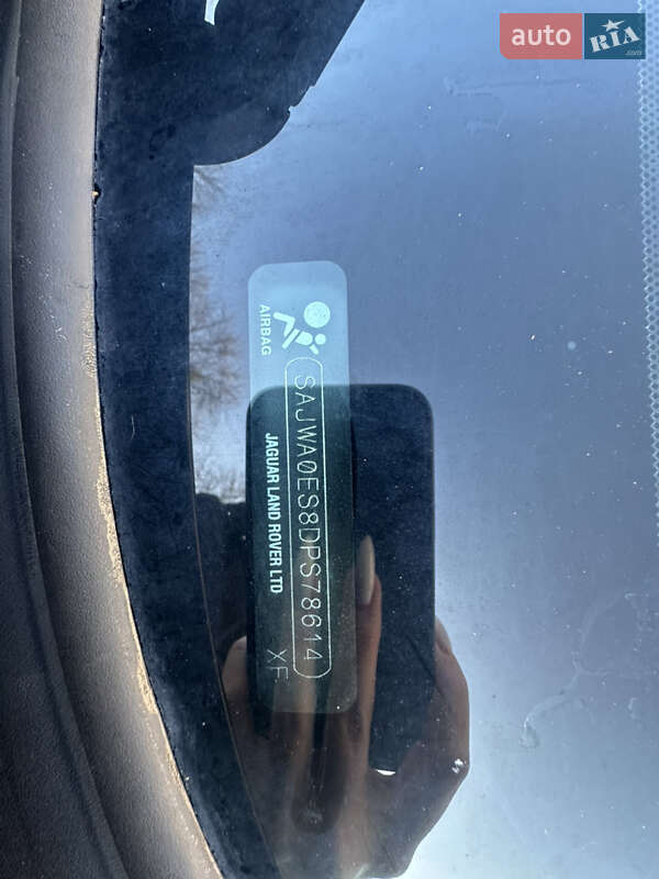 Седан Jaguar XF 2013 в Виннице