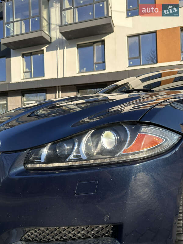 Седан Jaguar XF 2013 в Виннице