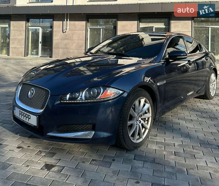 Седан Jaguar XF 2013 в Виннице