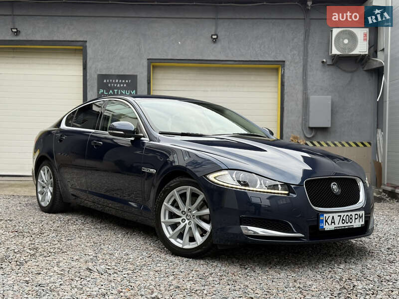 Седан Jaguar XF 2013 в Києві