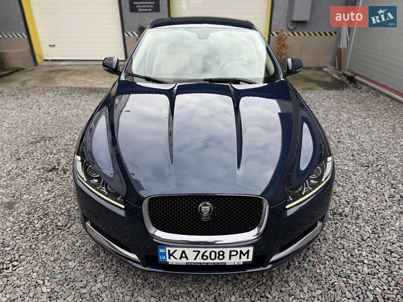 Седан Jaguar XF 2013 в Києві