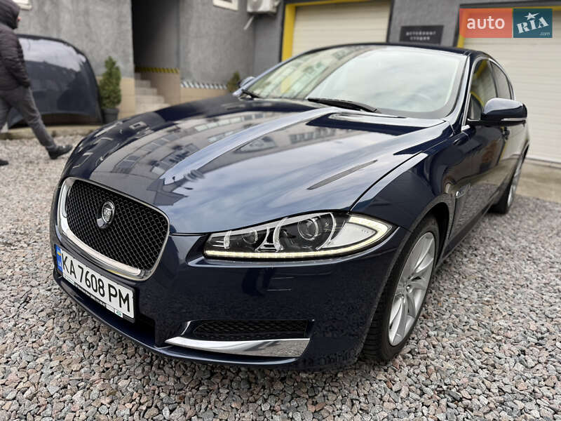 Седан Jaguar XF 2013 в Києві