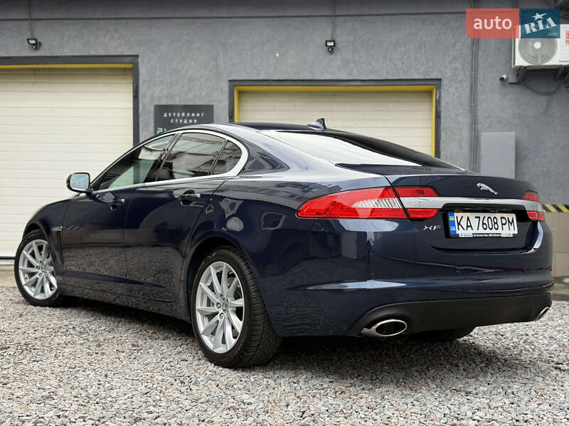 Седан Jaguar XF 2013 в Києві