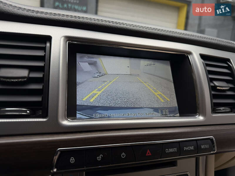 Седан Jaguar XF 2013 в Києві