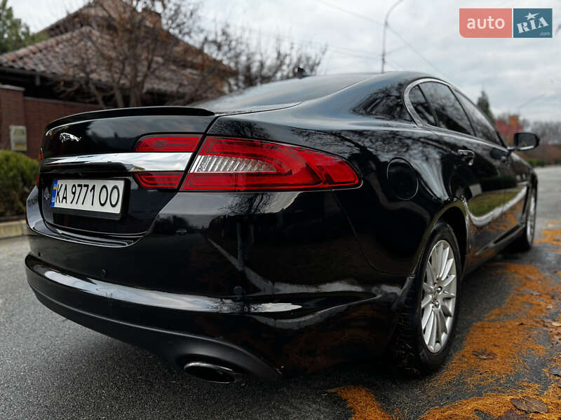Седан Jaguar XF 2013 в Киеве