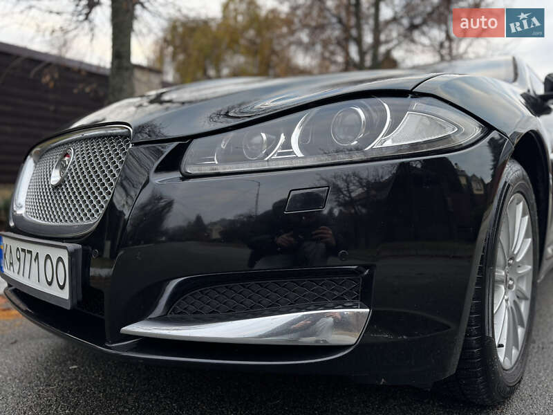 Седан Jaguar XF 2013 в Киеве