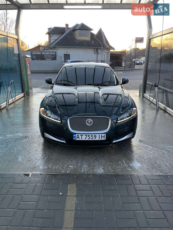 Седан Jaguar XF 2014 в Ивано-Франковске