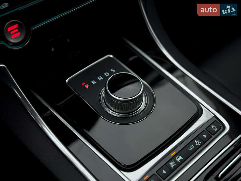 Седан Jaguar XF 2016 в Києві фото 30 Седан Jaguar XF 2016 в Києві