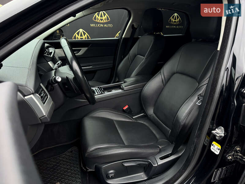 Седан Jaguar XF 2016 в Києві фото 10 Седан Jaguar XF 2016 в Києві