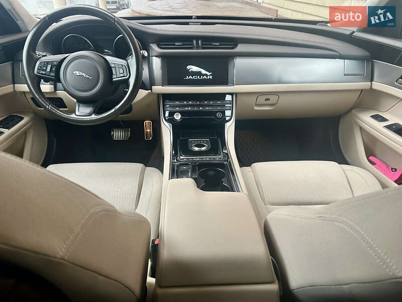 Седан Jaguar XF 2020 в Харкові