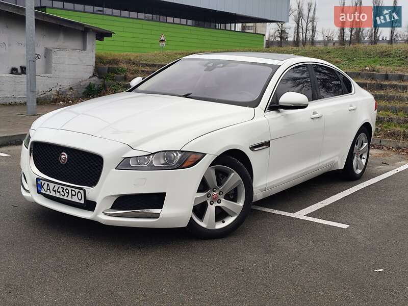 Седан Jaguar XF 2017 в Києві