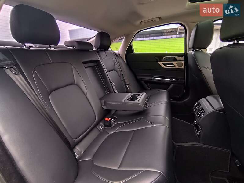 Седан Jaguar XF 2017 в Києві