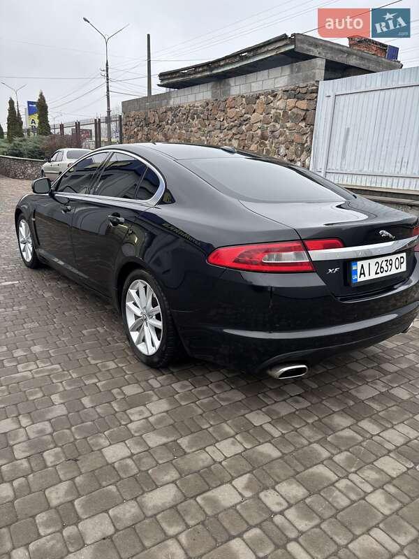 Седан Jaguar XF 2010 в Білій Церкві