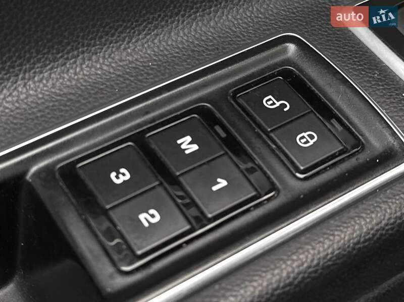 Седан Jaguar XF 2016 в Киеве фото 13 Седан Jaguar XF 2016 в Киеве