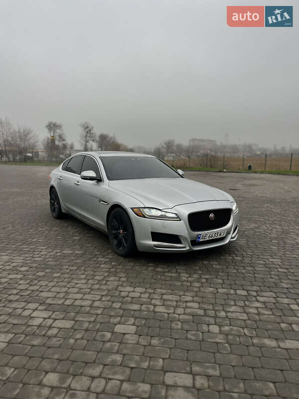 Jaguar XF 2016