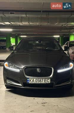 Седан Jaguar XF 2013 в Киеве