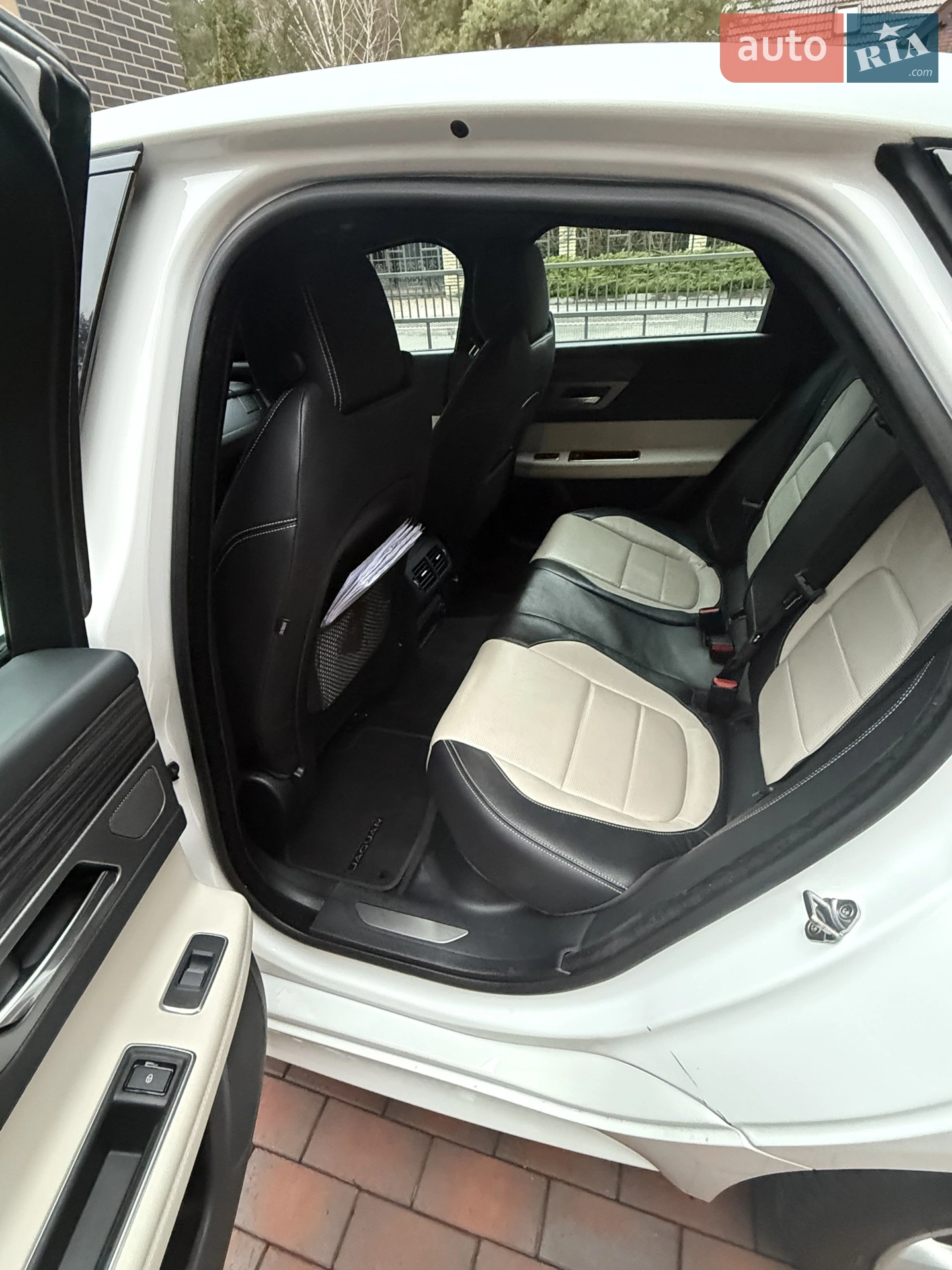 2017 Jaguar XF - мініатюра 10