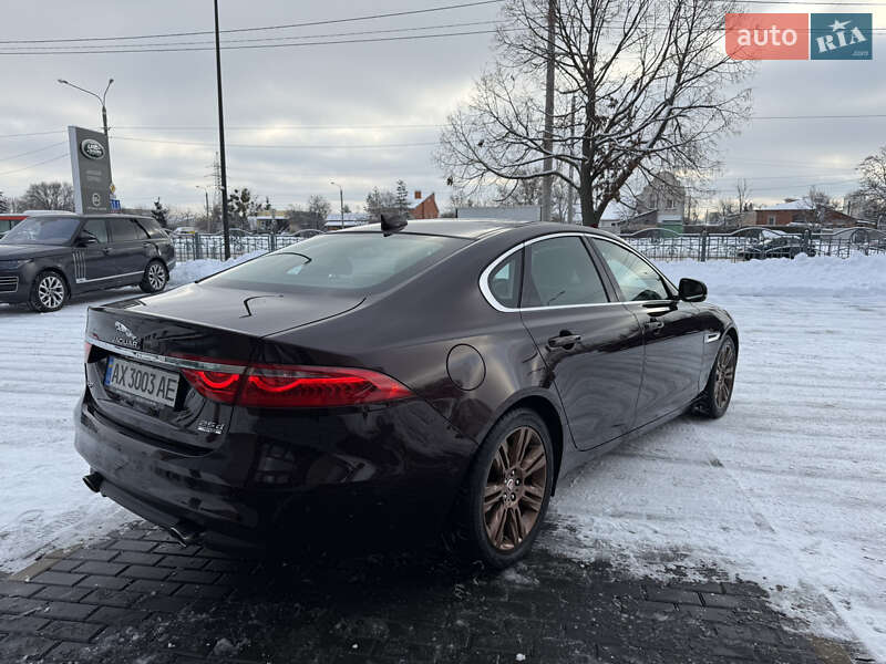 Седан Jaguar XF 2019 в Харкові