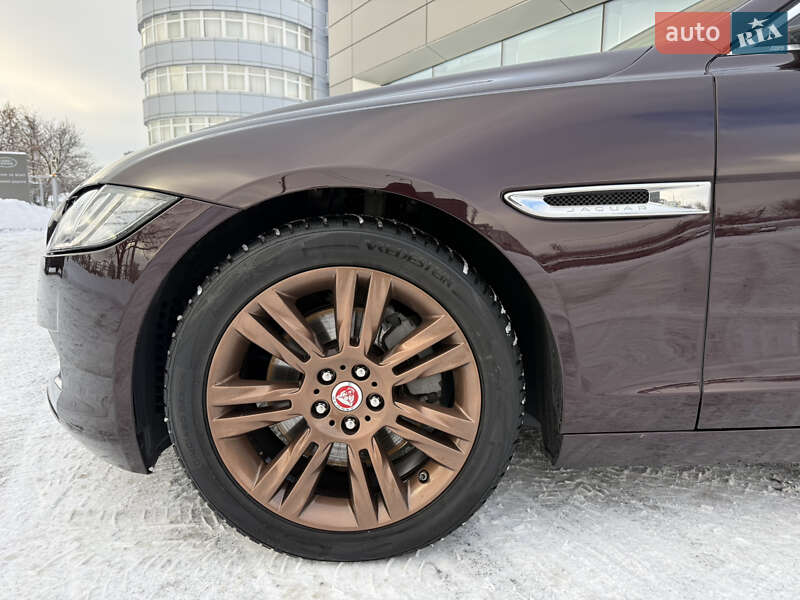 Седан Jaguar XF 2019 в Харкові