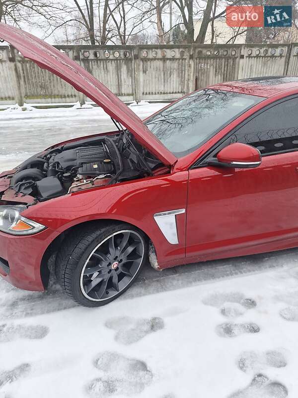 Седан Jaguar XF 2015 в Борисполе