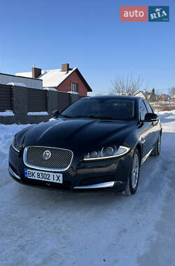Седан Jaguar XF 2014 в Ровно