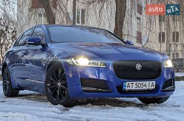 Седан Jaguar XF 2016 в Млиніві