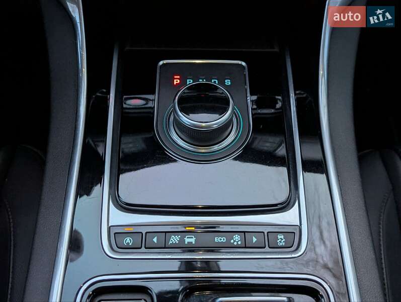 Седан Jaguar XF 2016 в Млинове фото 27 Седан Jaguar XF 2016 в Млинове