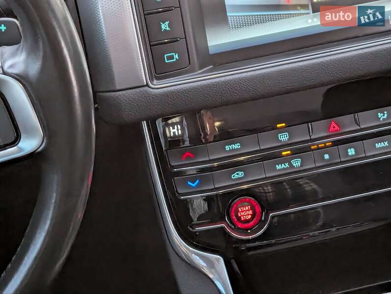 Седан Jaguar XF 2016 в Млинове фото 32 Седан Jaguar XF 2016 в Млинове