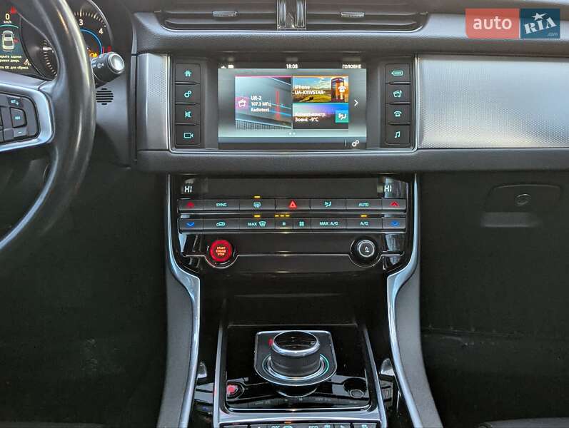 Седан Jaguar XF 2016 в Млинове фото 35 Седан Jaguar XF 2016 в Млинове