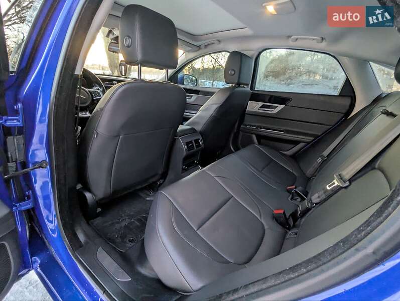 Седан Jaguar XF 2016 в Млинове фото 50 Седан Jaguar XF 2016 в Млинове