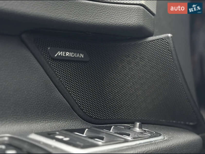 Седан Jaguar XF 2016 в Киеве