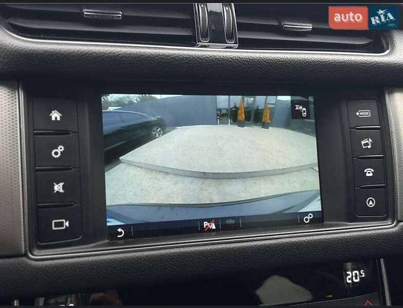 Седан Jaguar XF 2016 в Киеве