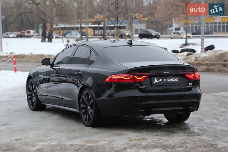 Седан Jaguar XF 2015 в Киеве