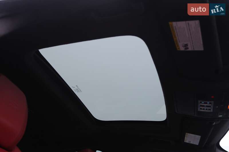 Седан Jaguar XF 2015 в Киеве