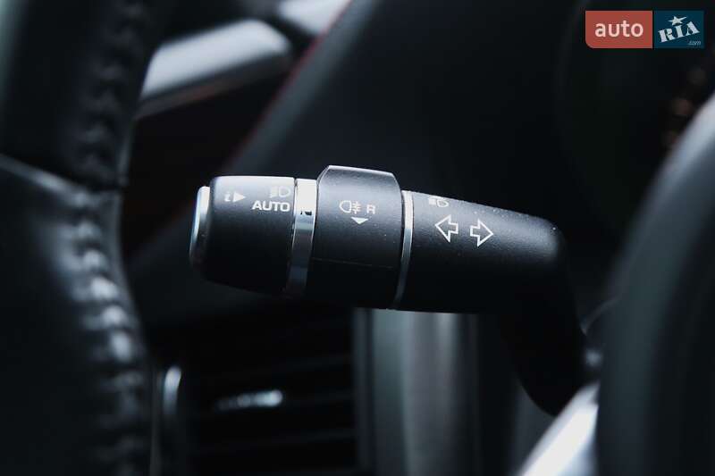 Седан Jaguar XF 2015 в Киеве