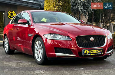 Седан Jaguar XF 2017 в Львове