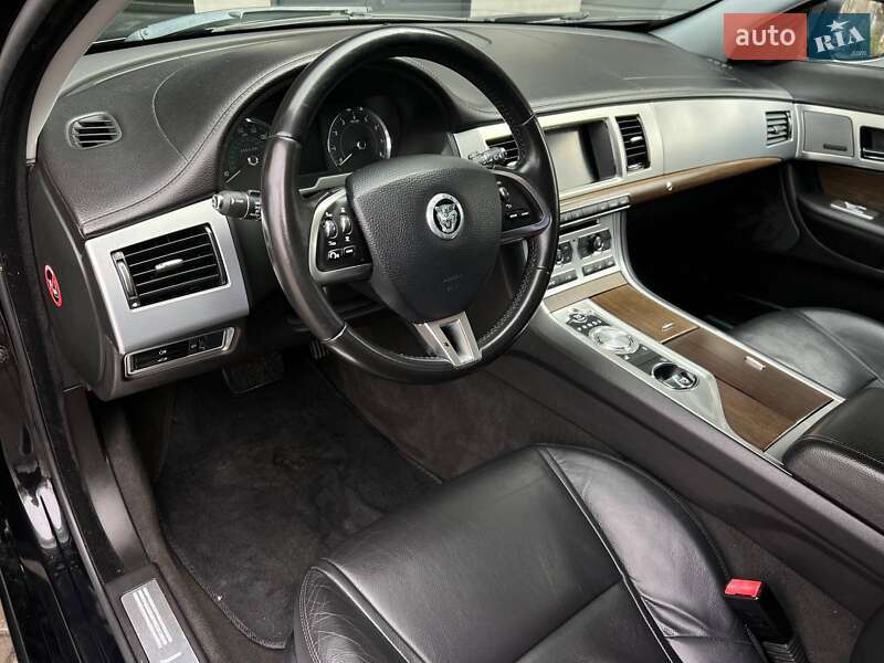 Седан Jaguar XF 2013 в Одессе фото 12 Седан Jaguar XF 2013 в Одессе