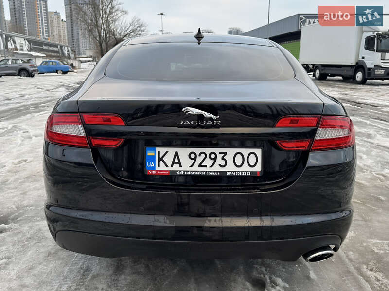 Седан Jaguar XF 2014 в Киеве