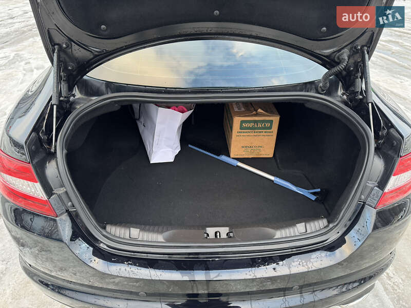 Седан Jaguar XF 2014 в Киеве