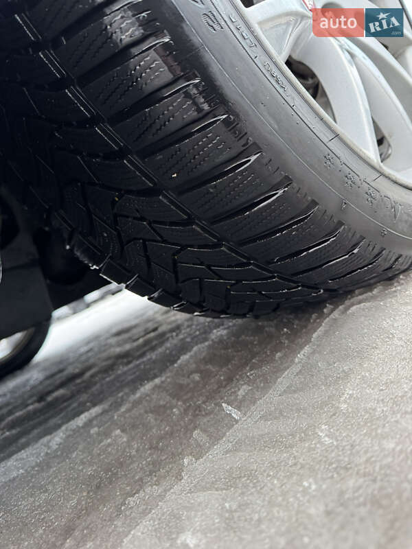 Седан Jaguar XF 2014 в Киеве