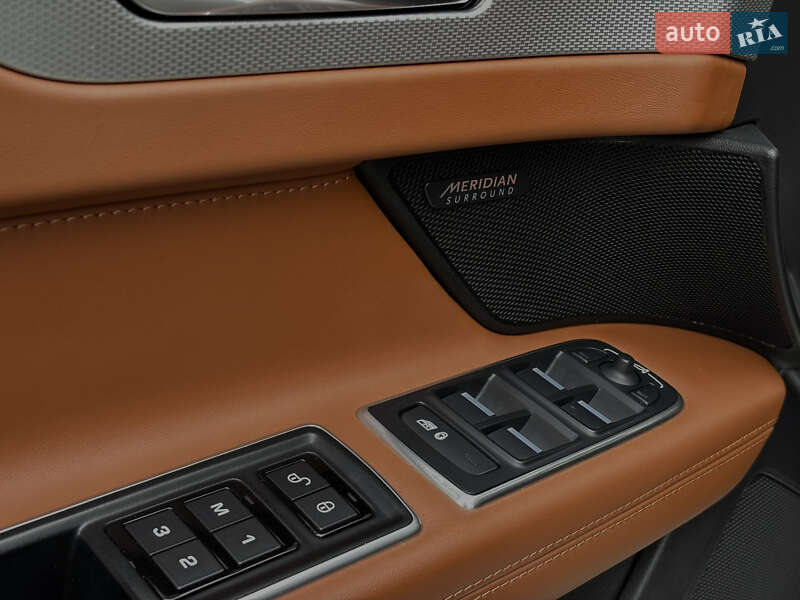 Седан Jaguar XF 2016 в Киеве