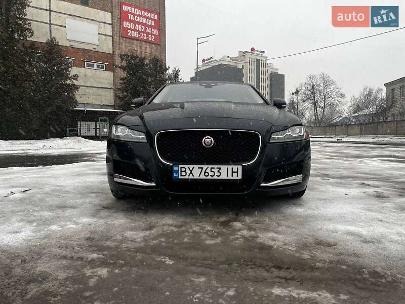 Седан Jaguar XF 2016 в Киеве фото 18 Седан Jaguar XF 2016 в Киеве