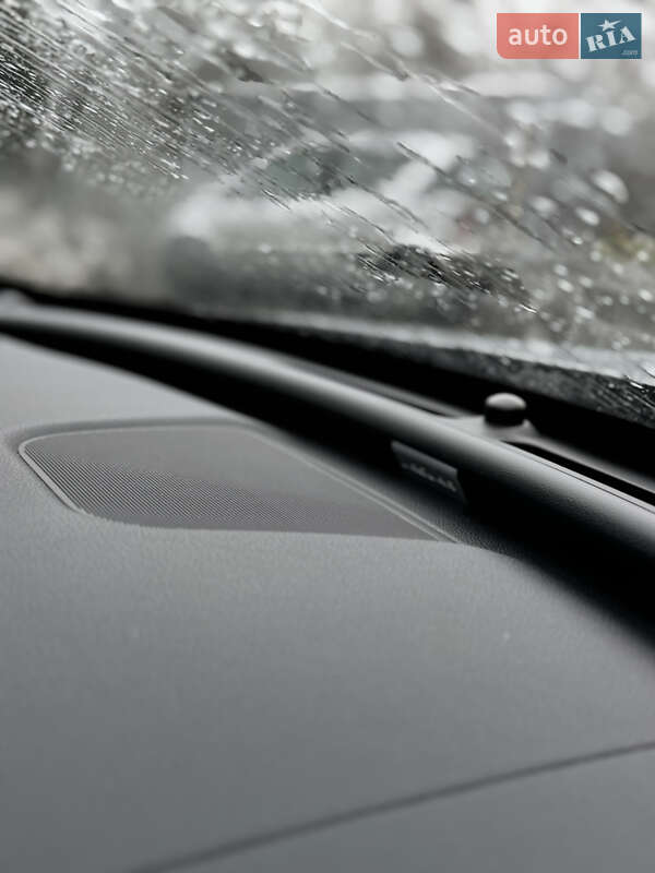 Универсал Jaguar XF 2018 в Бурштыне фото 32 Универсал Jaguar XF 2018 в Бурштыне