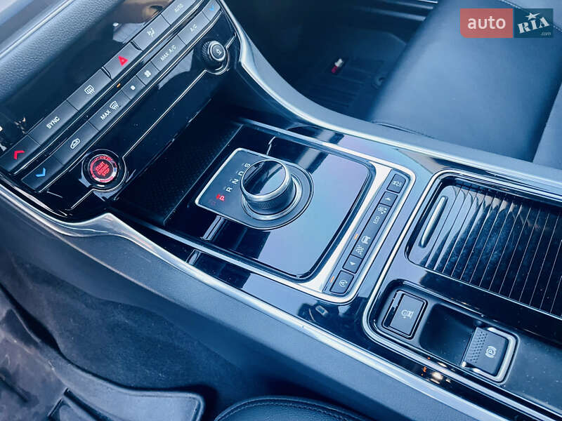 Седан Jaguar XF 2016 в Ровно фото 18 Седан Jaguar XF 2016 в Ровно