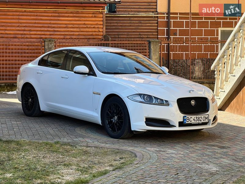 Jaguar XF 2012