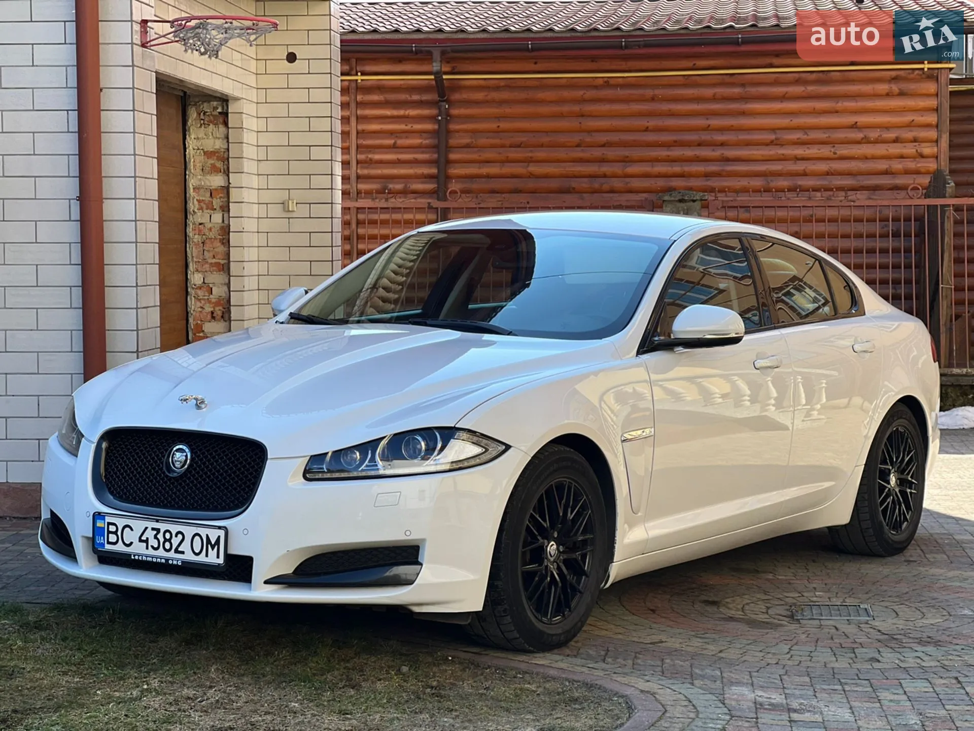 2012 Jaguar XF - мініатюра 9