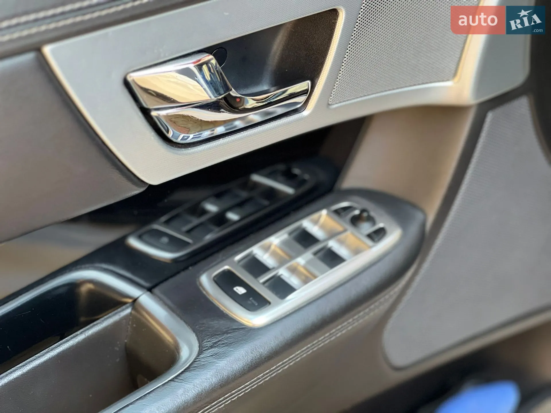 2012 Jaguar XF - мініатюра 39
