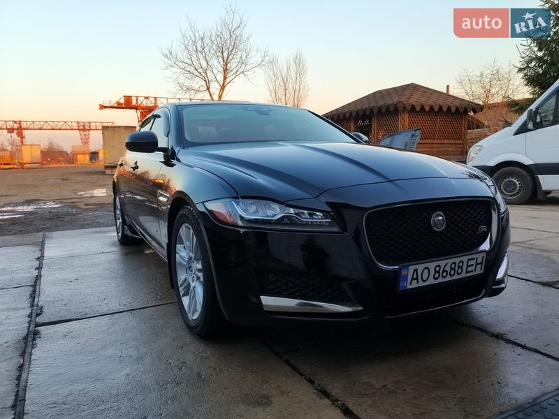 Jaguar XF 2015
