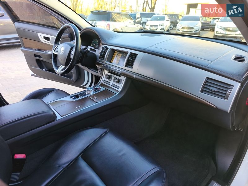 Седан Jaguar XF 2013 в Днепре