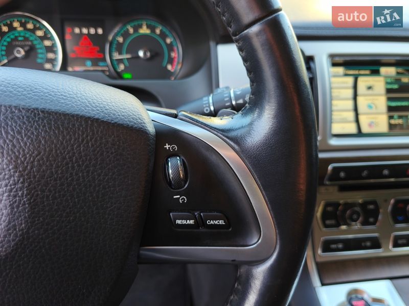 Седан Jaguar XF 2013 в Днепре